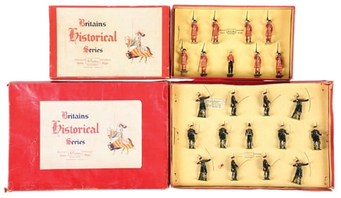 W. BRITAIN'S YEOMAN OF THE GUARD SET NO. 1257 & THE ROYAL COMPANY OF ARCHERS THE QUEEN'S BODYGUARD