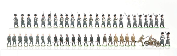 W. BRITAIN'S ASSORTED UNITS