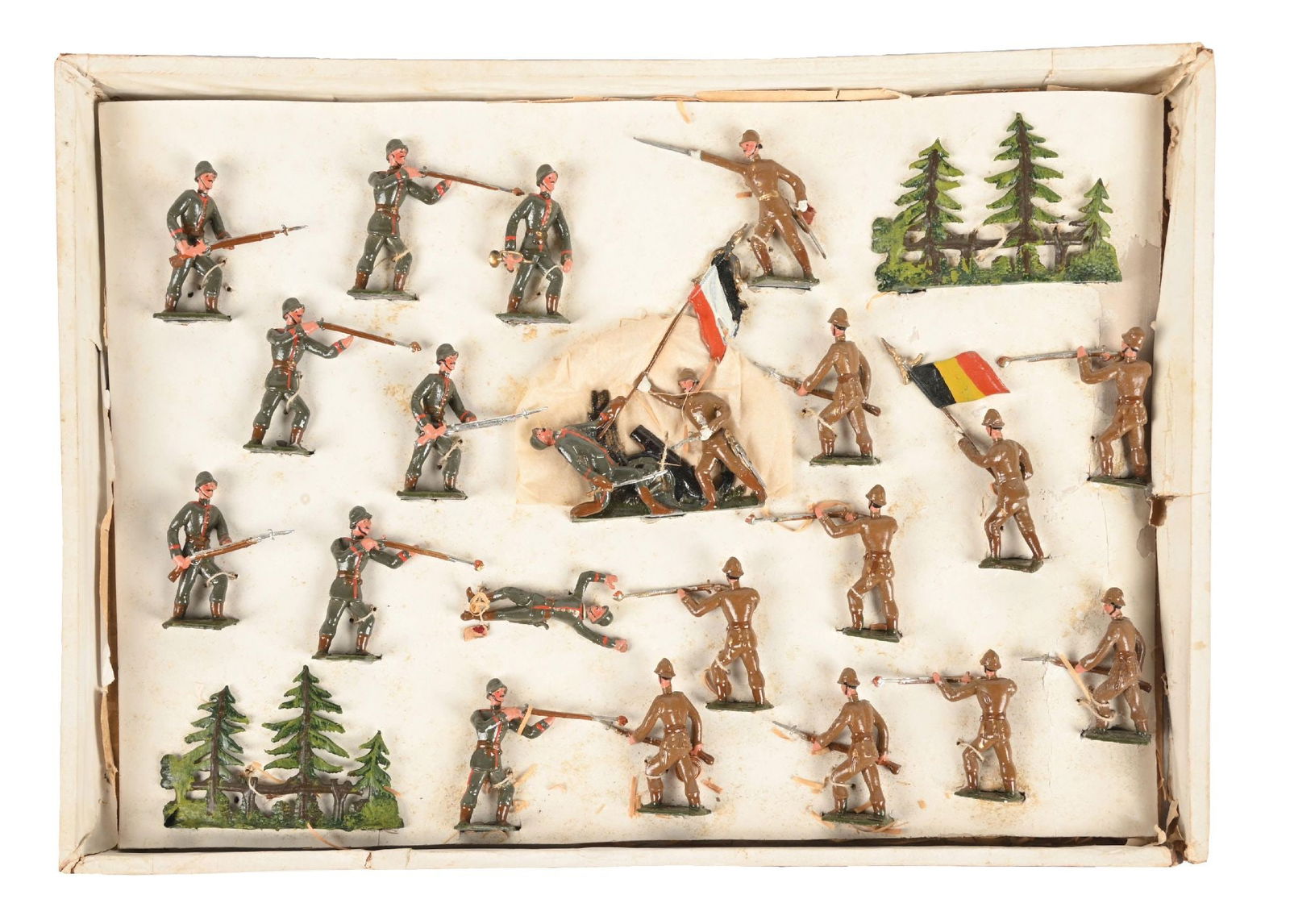 HEYDE WORLD WAR TOY SOLDIERS GERMAN VS FRENCH (1 of 1)