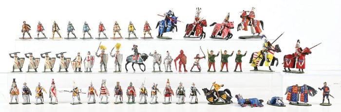 LARGE ASSORTMENT OF HERALDIC MINIATURES
