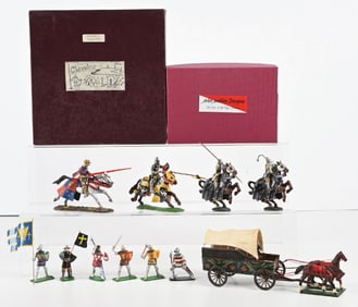 HERALDIC MINIATURE KNIGHTS INCLUDING BATTLE WAGON