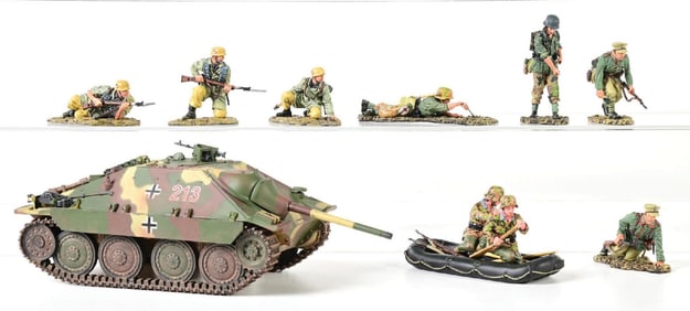 LOT OF 5: THOMAS GUNN TOY SOLDIER SETS IN ORIGINAL BOXES