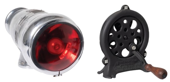 COLLECTION OF 2 AMBULANCE LIGHT AND ROPE PULLY