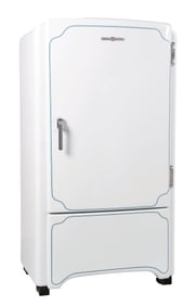 RESTORED 1940S GE ELECTRIC REFRIGERATOR