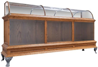 VISALIA STOCK SADDLE CO. CURVED FRONT GLASS DISPLAY CASE WITH BASE