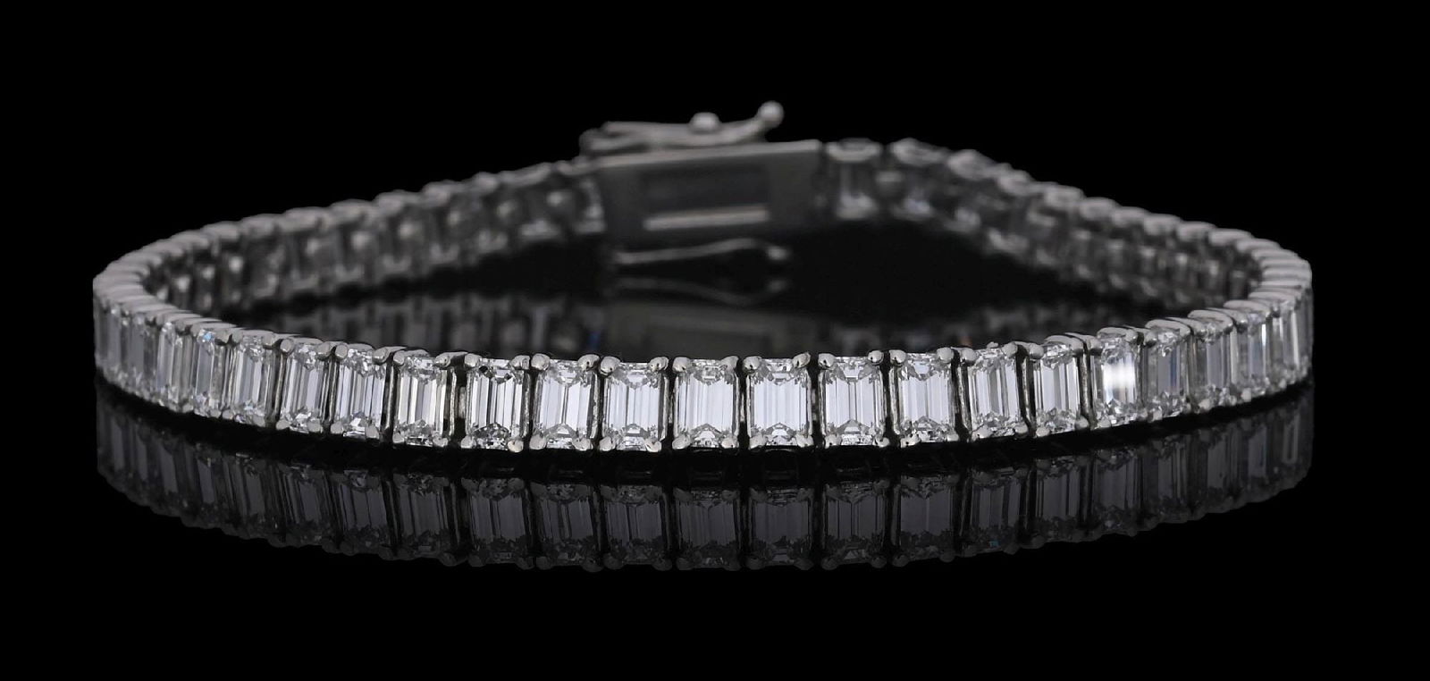 PLATINUM 9.87CTW EMERALD CUT DIAMOND BRACELET (1 of 9)