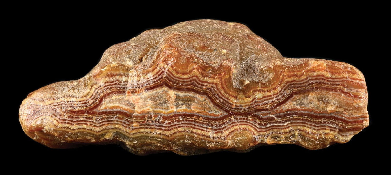 LARGE BLACK RIVER AGATE: Large Black River Agate, weighing 4lbs. and 3oz. Unique coloring and layering. Condition: (Excellent). Dimensions: 8 - 1/2” x 4 - 1/2” x 3 - 1/4”.