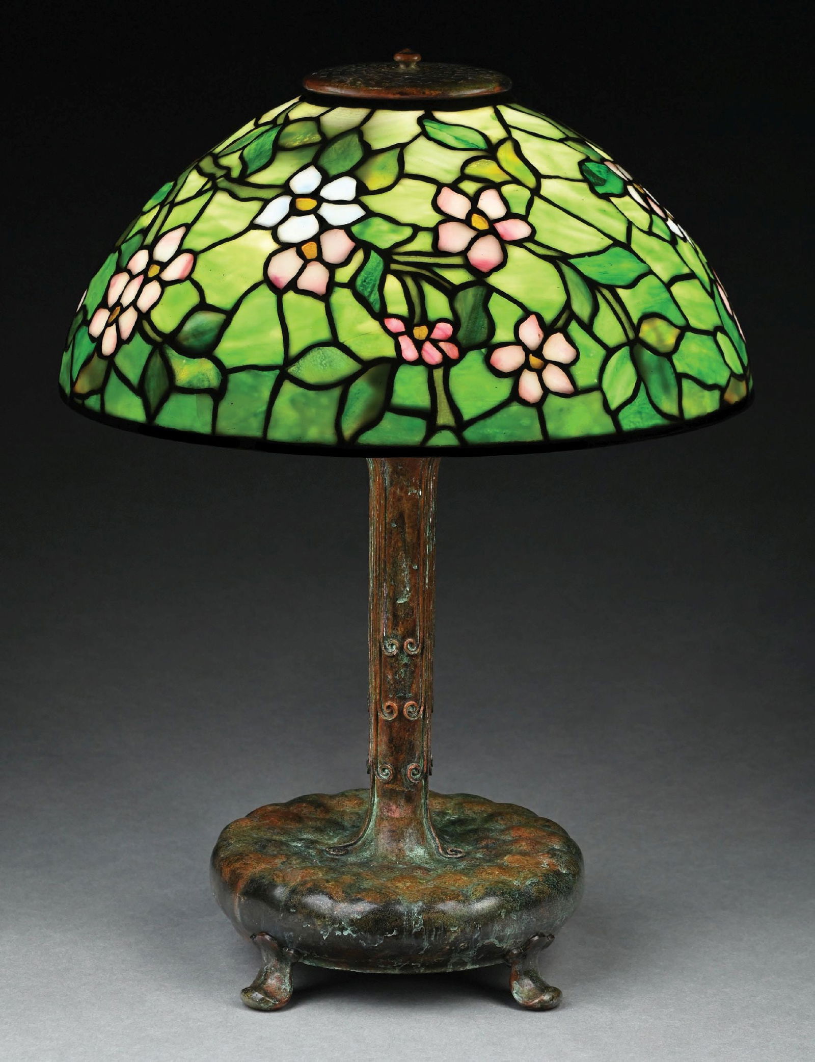 TIFFANY STUDIOS APPLE BLOSSOM LEADED GLASS TABLE LAMP (1 of 12)
