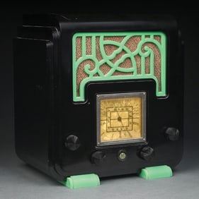 AWA FISK RADIOLETTE FRET & FOOT IN BLACK AND GREEN BAKELITE