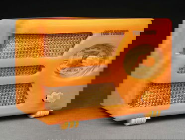 TOM THUMB 955 CATALIN RADIO IN BUTTERSCOTCH