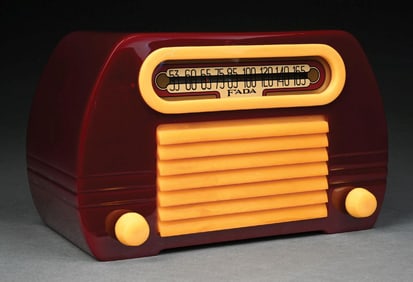 FADA 652 INSERT GRILL TEMPLE CATALIN RADIO IN MAROON AND YELLOW