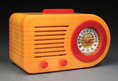 FADA 1000 BULLET CATALIN RADIO IN YELLOW AND RED