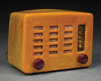 EMERSON 564 SLOT GRILL CATALIN RADIO IN ONYX GREEN AND MAROON