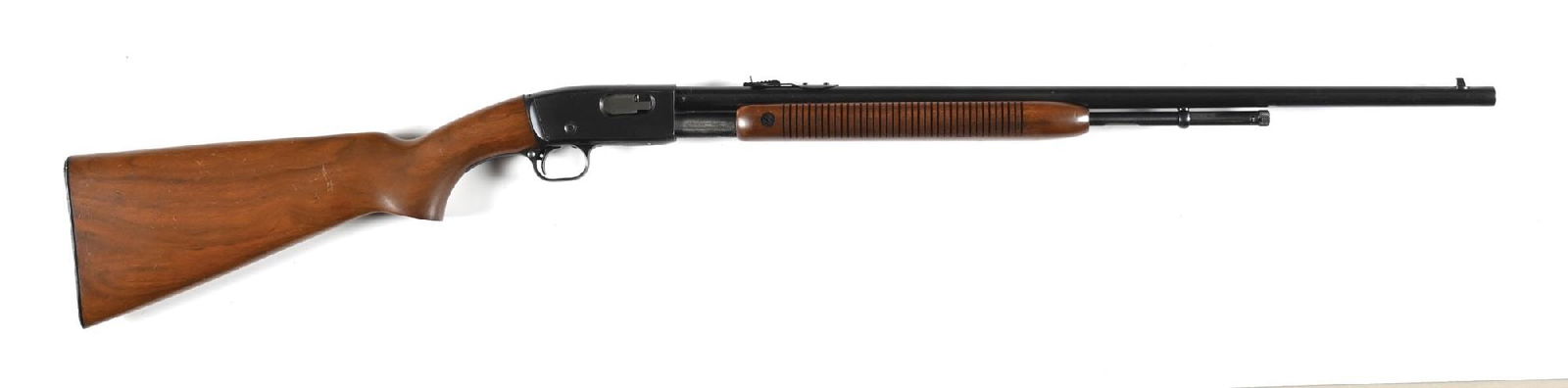 (C) REMINGTON FIELDMASTER MODEL 121 SLIDE ACTION RIFILE.: Offered from 1936 through 1954. Standard rifle features the blue finish, 2/3 magazine, dovetailed front sight, Remington rear sight, take down, plain pistol grip walnut stock, Remington metal butt pla
