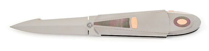 TORE FOGARIZZU CUSTOM BLACK LIP TAHITIAN PEARL AND 18K GOLD LOCKBACK DAGGER.