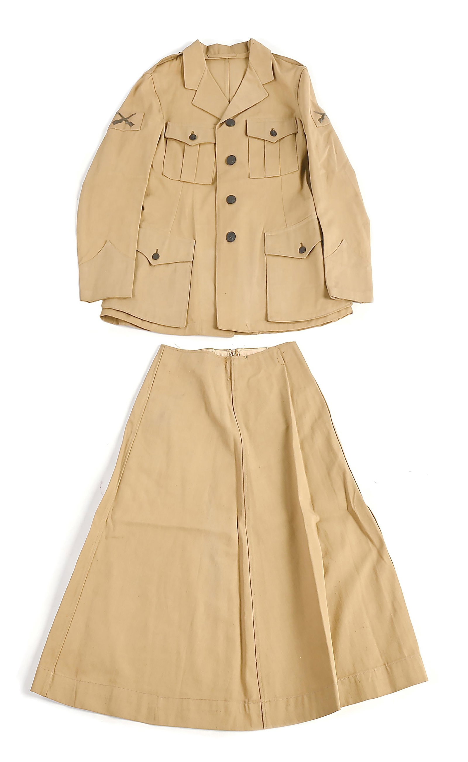 RARE US WWI MARINE CORPS FEMALE MARINE RESERVE SUMMER UNIFORM.: Seldom seen enlisted summer female Marine summer khaki field uniform. Aside from the winter green service uniform, this was the only other variation prescribed for wear by the Marine Corps during the 