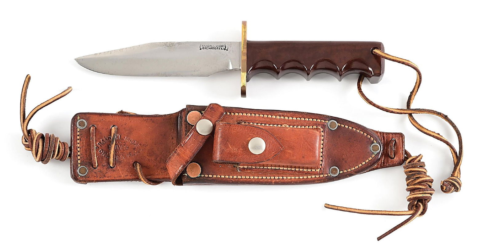 EARLY RANDALL MODEL 15 AIRMAN.: A nice example of an early Randall Model 15 airman. The knife has the characteristics of a Model 15 that was crafted during the Vietnam War era. The carbon steel blade a clip point that is marked "RAN