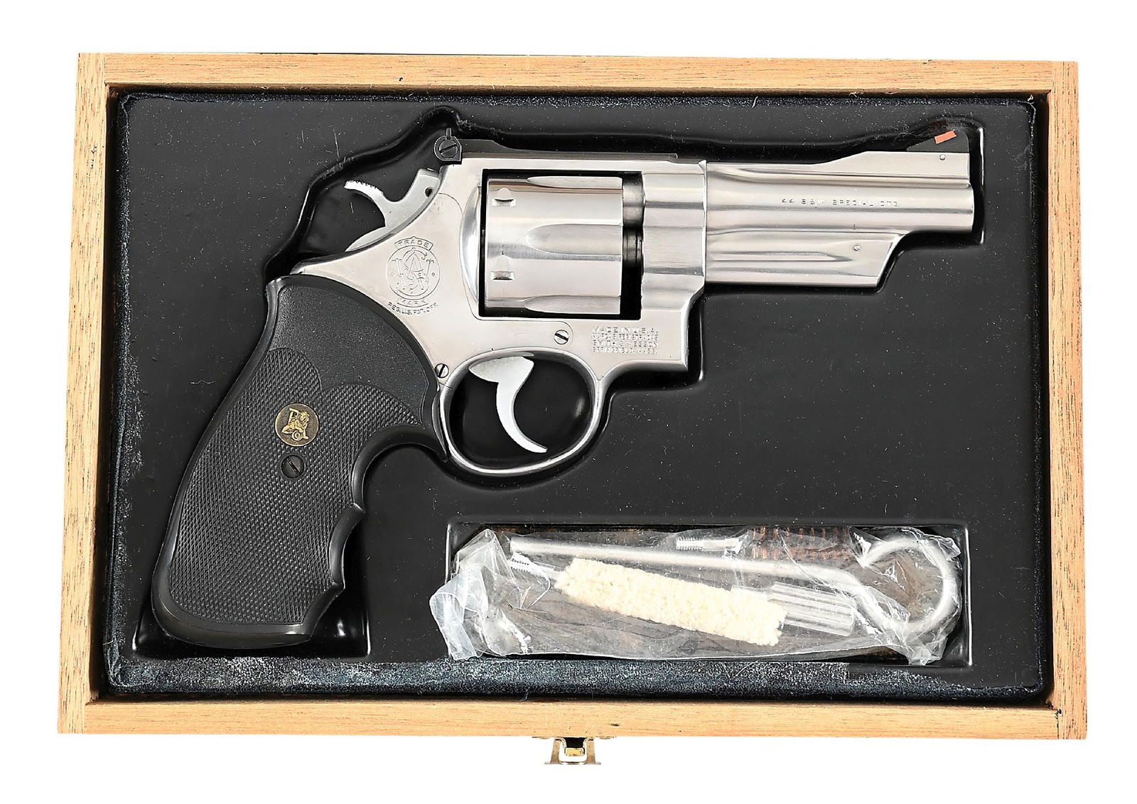 (M) SMITH & WESSON MODEL 624 DOUBLE ACTION REVOLVER. (1 of 10)