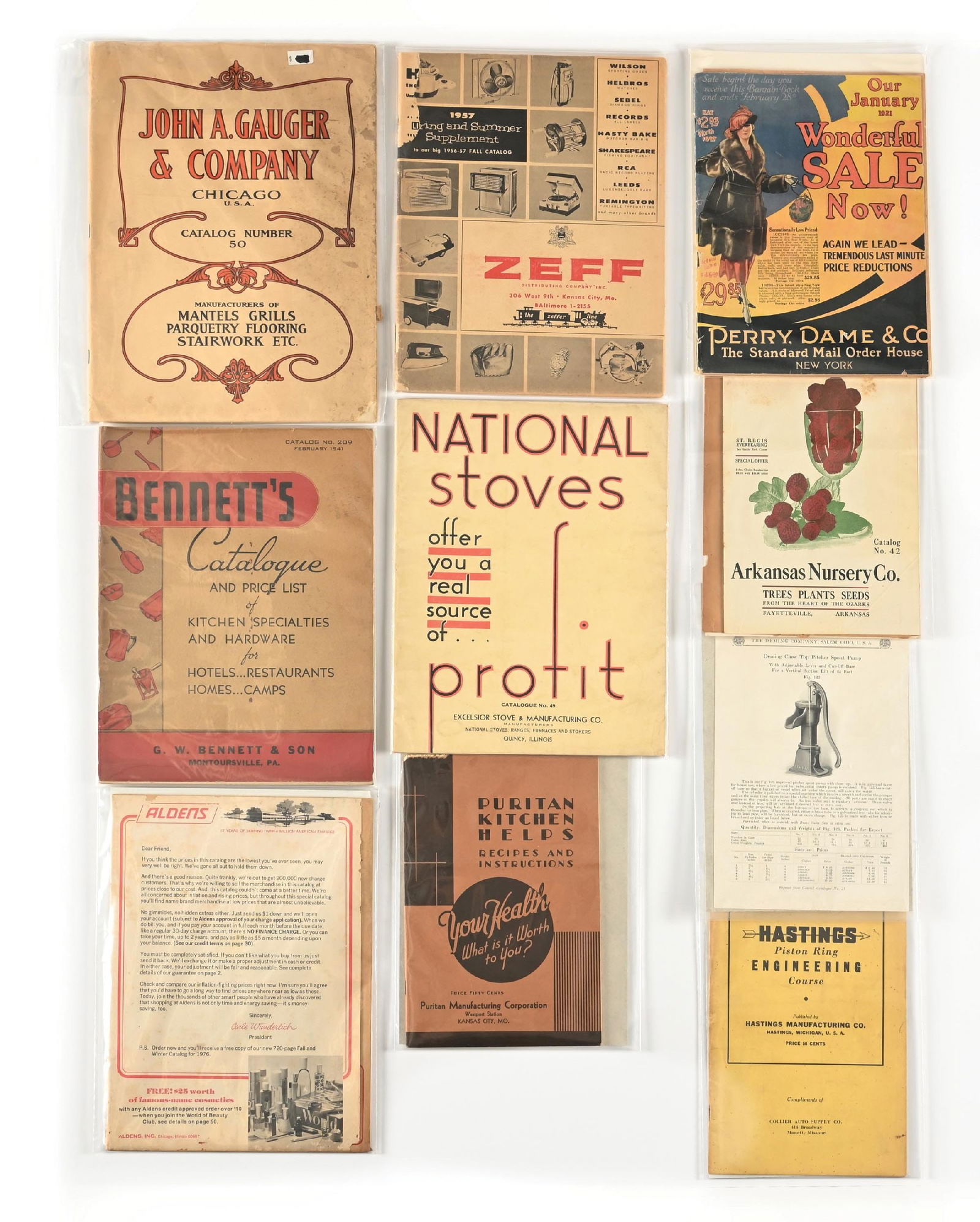 LOT OF: VARIOUS VINTAGE KITCHEN ADVERTISING CATALOGS (1 of 2)