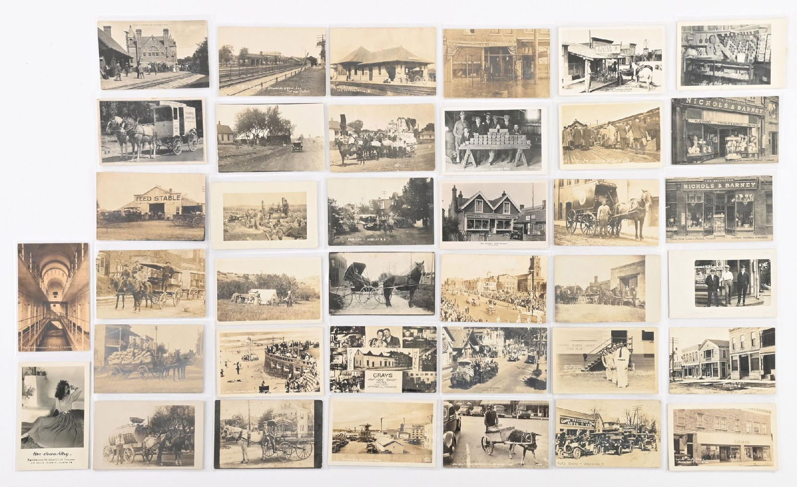 LARGE LOT OF: VINTAGE RPPC PEOPLE AND PEOPLE WORKING POSTCARDS: LARGE LOT OF: VINTAGE RPPC PEOPLE AND PEOPLE WORKING POSTCARDS Condition: (Excellent) Dimensions: Each: 5 - 1/2" x 3 - 1/2".