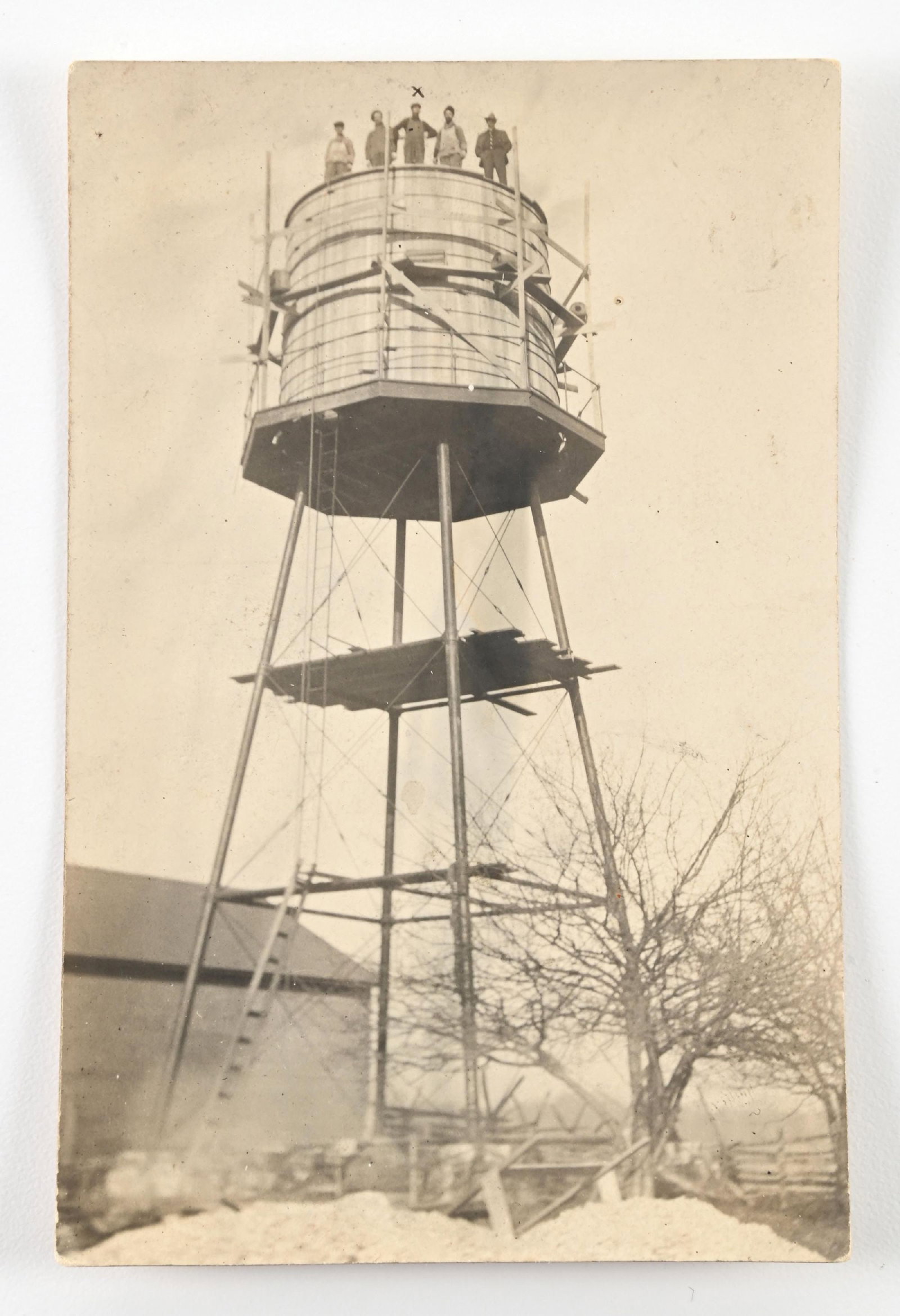 VINTAGE BLACK & WHITE WATER TOWER POSTCARD: VINTAGE BLACK & WHITE WATER TOWER POSTCARD Condition: (Excellent) Dimensions: 5 - 1/2" x 3 - 1/2".