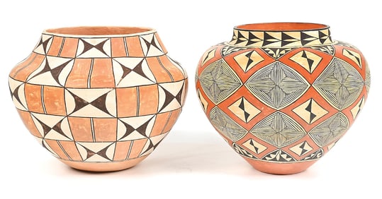 LOT OF 2: ACOMA (ÁAK’U) POTTERY ITEMS
