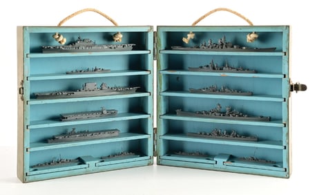 US WWII NAVY WATERLINE 1:1200 SHIP RECOGNITION MODEL KIT.