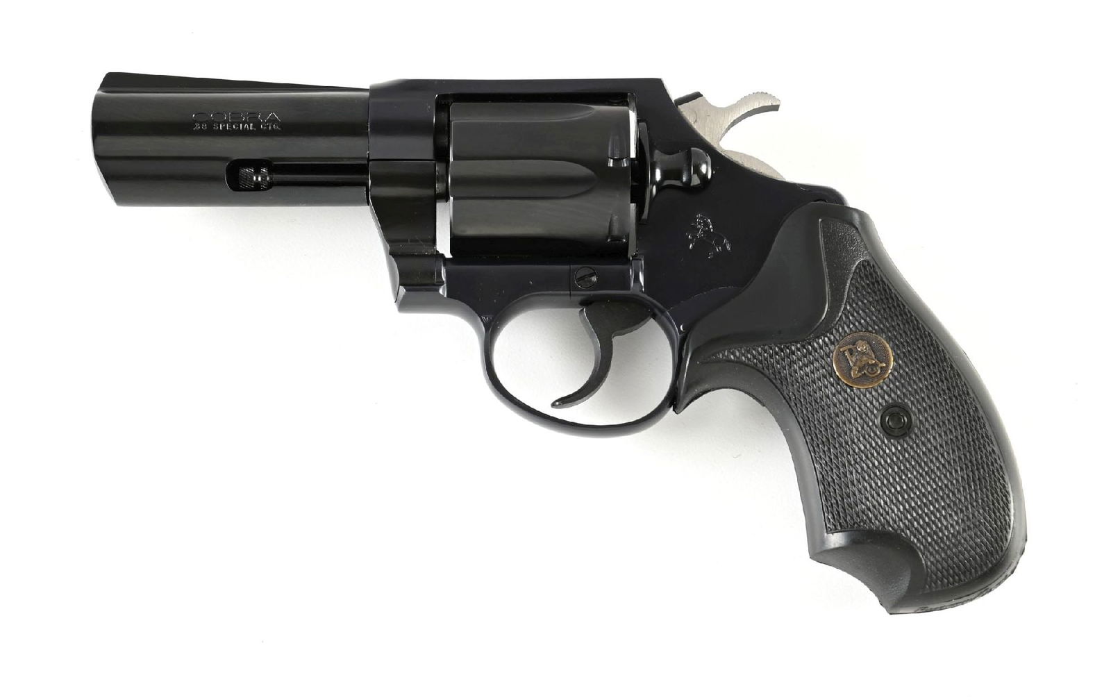 (M) COLT COBRA .38 SPECIAL DOUBLE ACTION REVOLVER WITH CASE (1993).: Circa 1993 per serial number. Integral ramp front sight with notch rear sight, full length lug, narrow serrated hammer and smooth trigger. Pachmayr Presentation/Compac checkered composite grips with P