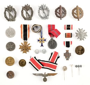 LOT OF GERMAN WWII BADGES, TINNIES, AND OTHER INSIGNIA.