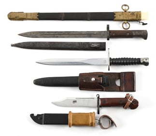 LOT OF 4: BAYONETS.