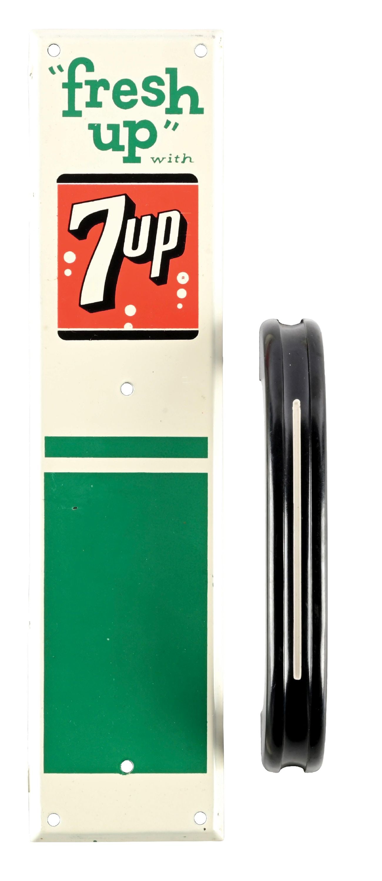 FRESH UP WITH 7UP NEW OLD STOCK TIN DOOR PUSH W/ HANDLE: SST. CONDITION: Brilliant color and gloss, showing no notable wear other than some minor surface scratches from storage. Original handle is included with the push. A tough to upgrade example. Conditio