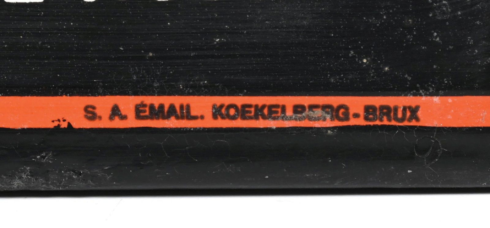 VEEDOL MOTOR PORCELAIN SIGN W/ COOKIE CUTTER EDGE - 3