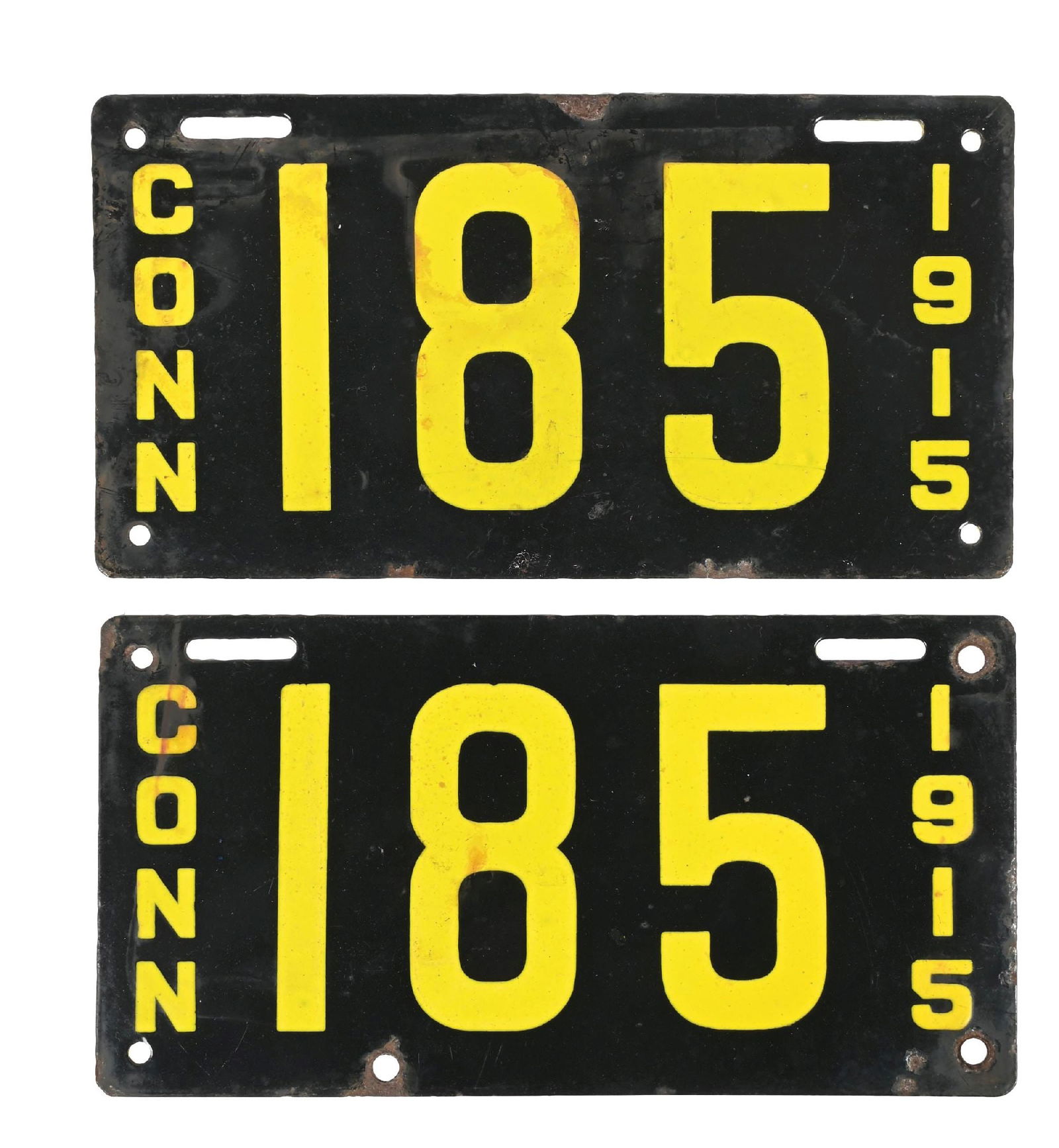 COLLECTION OF 2: CONN 185 1915 PORCELAIN LICENSE PLATES (1 of 2)