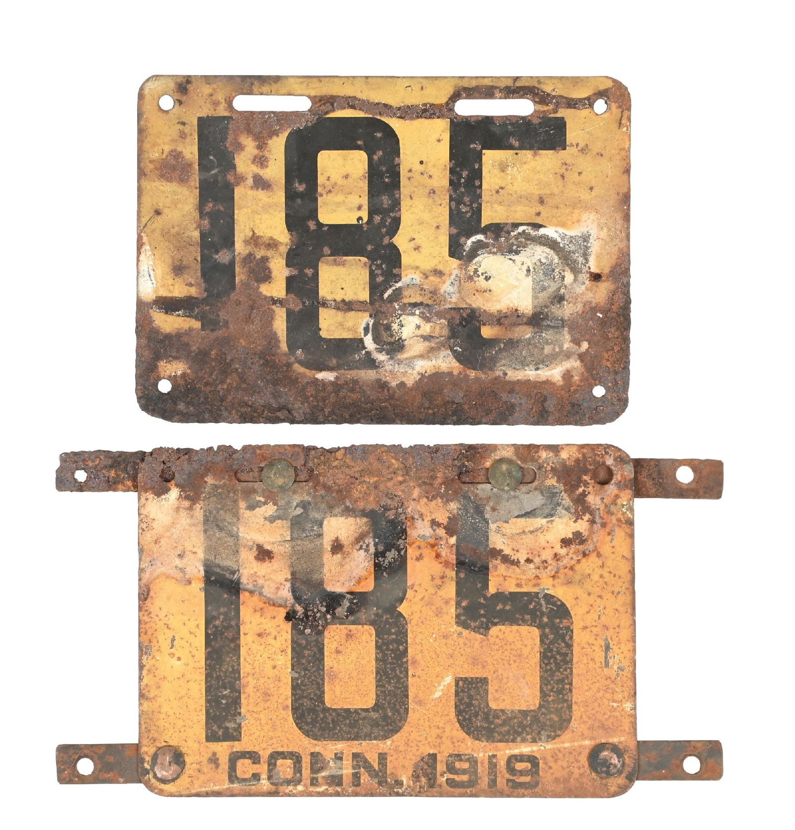 COLLECTION OF 2: 185 CONN. 1919 TIN LICENSE PLATES (1 of 2)