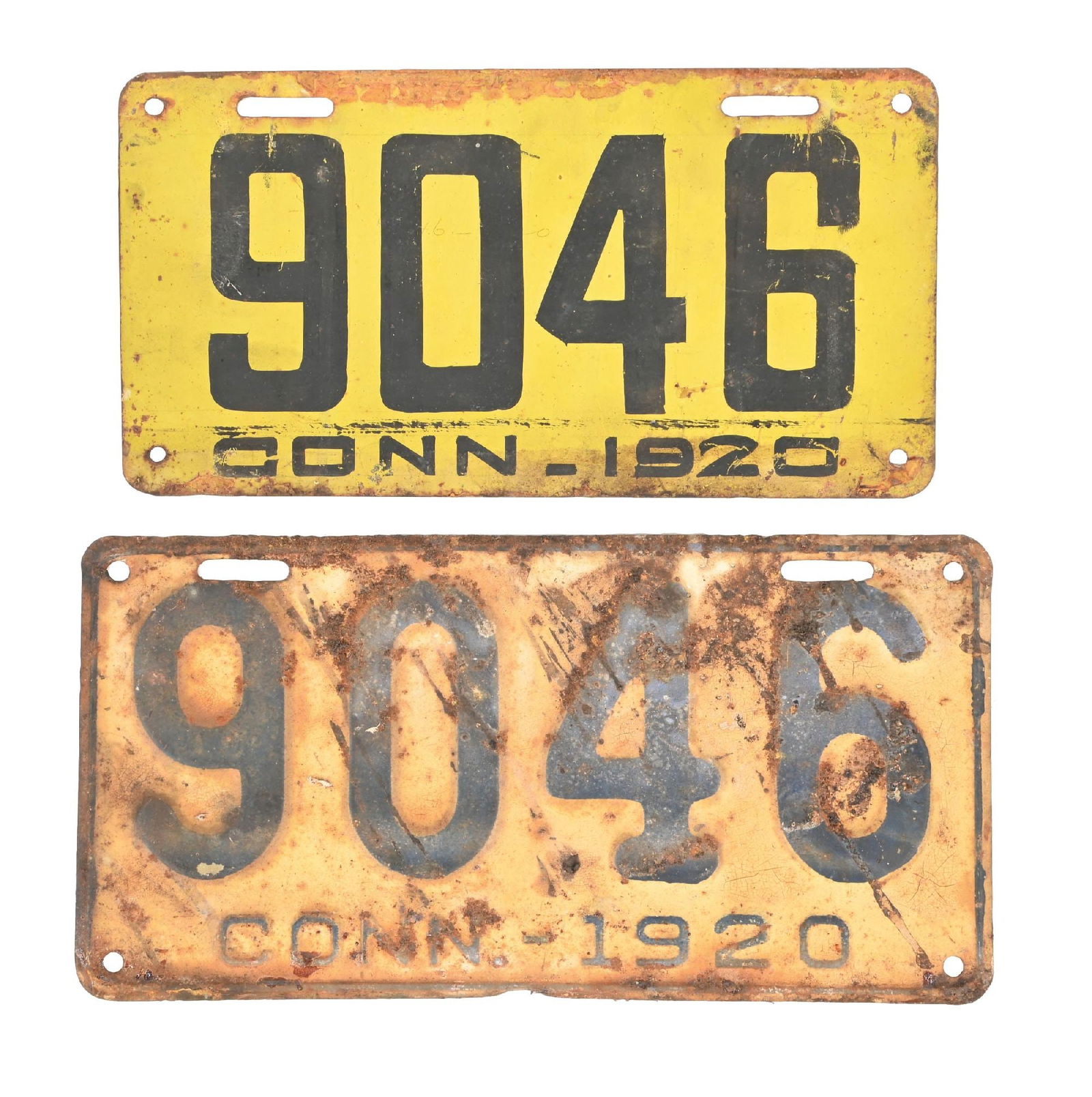 COLLECTION OF 2: 9046 CONN. 1920 TIN LICENSE PLATES (1 of 2)