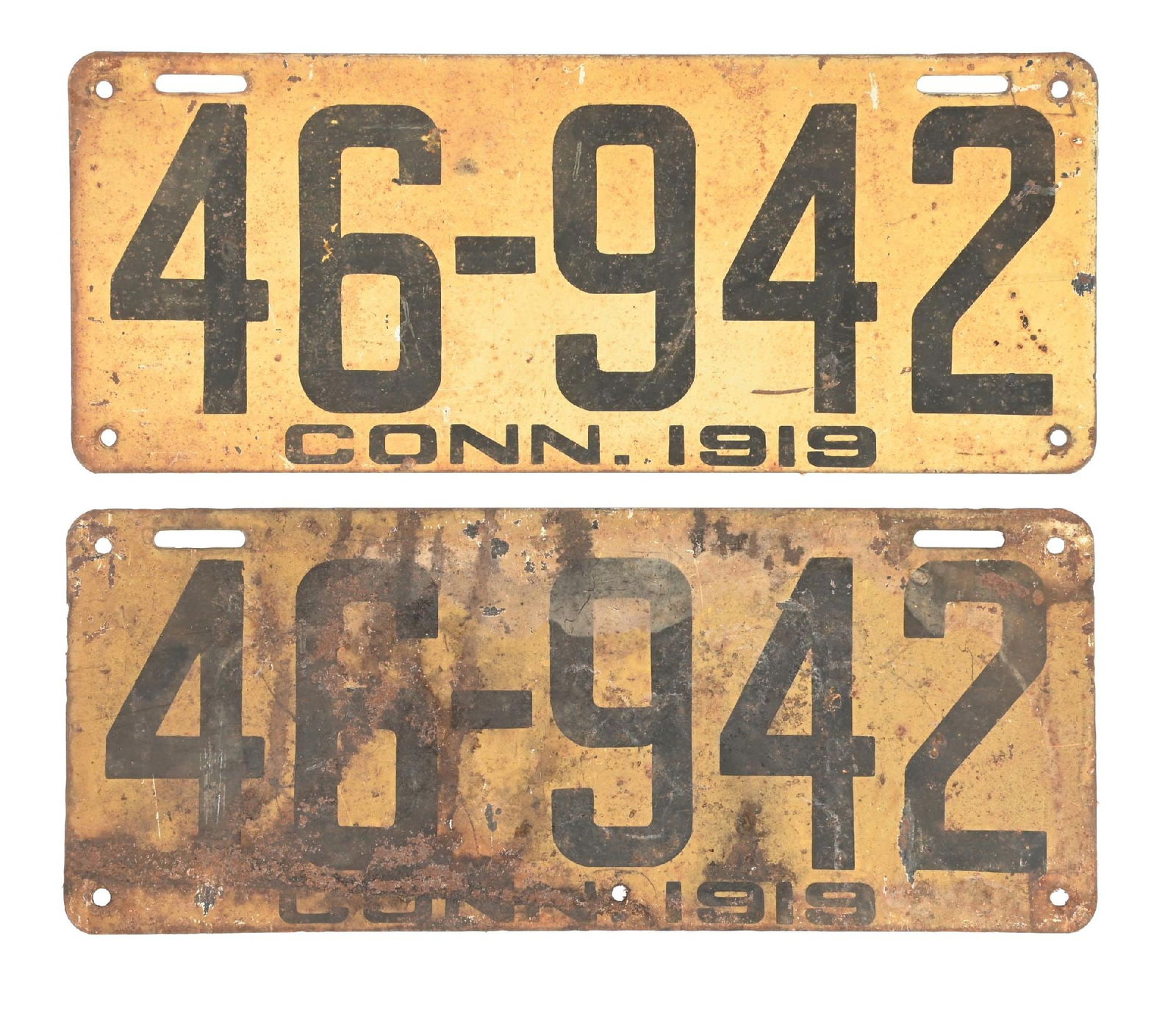 COLLECTION OF 2: 46-942 CONN. 1919 TIN LICENSE PLATES (1 of 2)