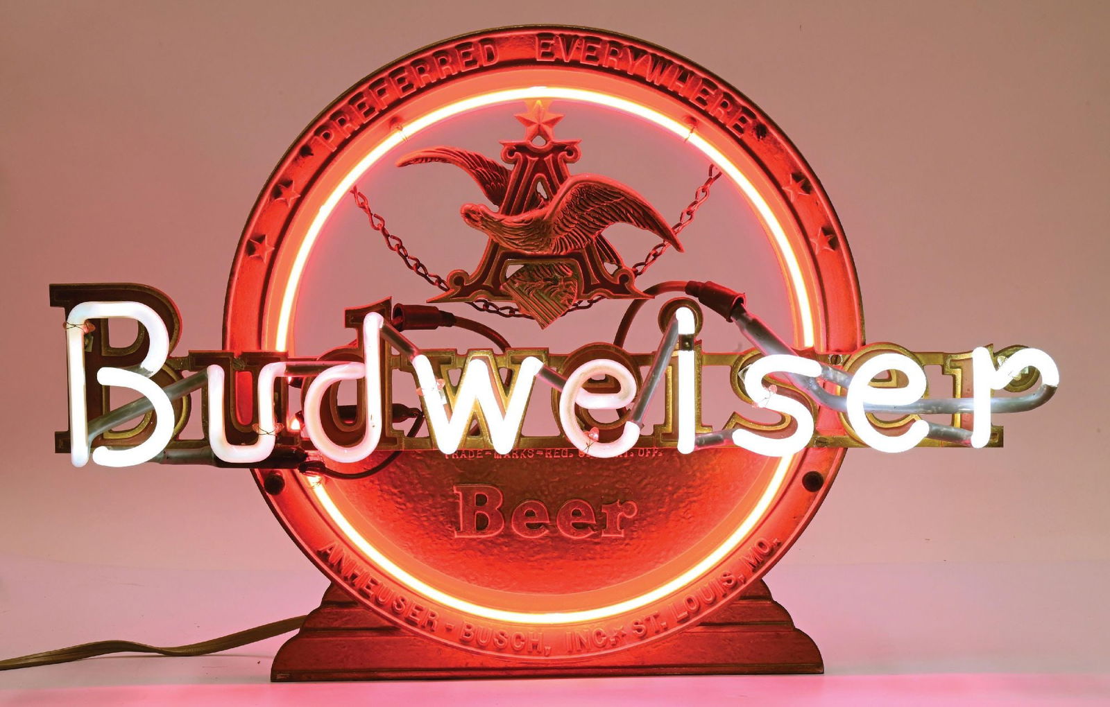 BUDWEISER BEER NEON SIGN (1 of 4)