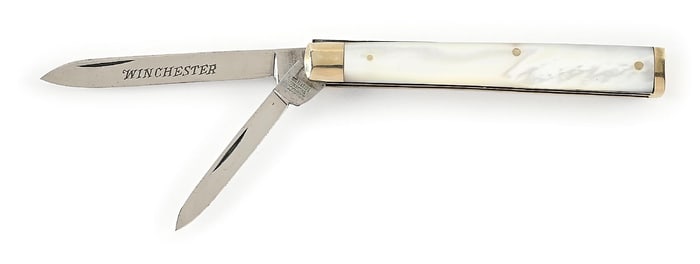 C. PRE-1920S WINCHESTER TRADEMARK MADE IN USA MOTHER OF PEARL HANDLE PHYSICIAN’S KNIFE PATTERN