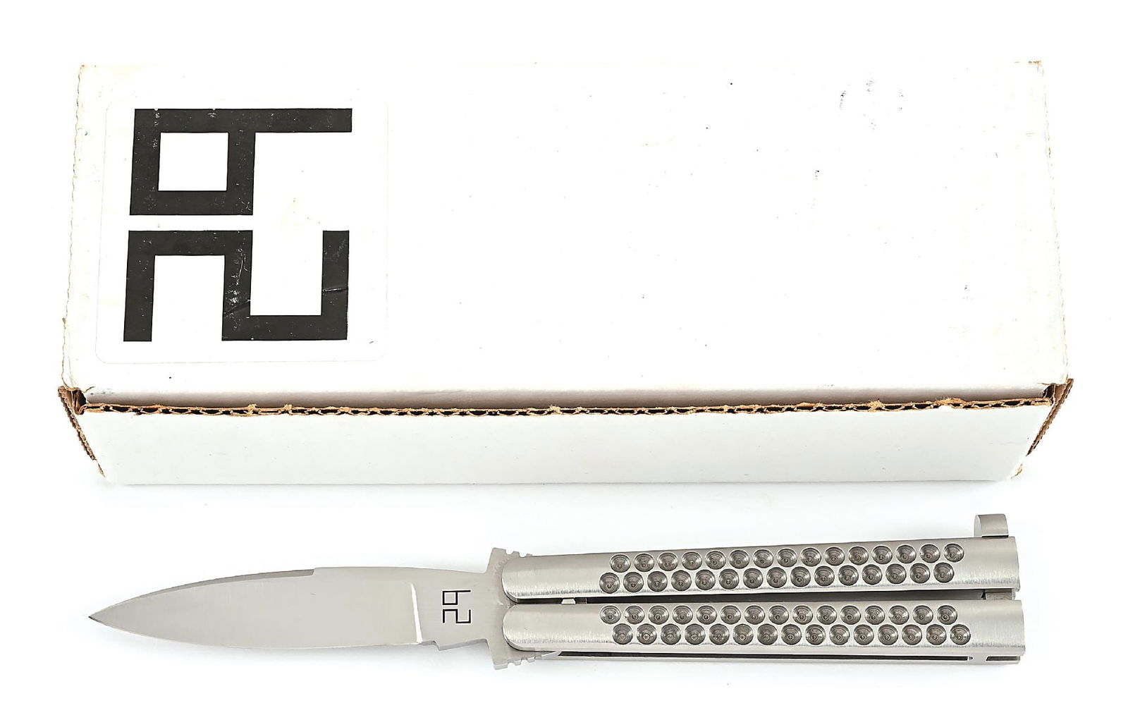 CUSTOM 29 KNIVES CHRIS OLOFSON BALISONG BUTTERFLY KNIFE WITH UTILITY BLADE STAINLESS STEEL HANDLES: Appears unused and unsharpened. Blade marked on obverse “29”. Original box and papers. Closed length 5 - 1/4” CONDITION: Excellent. Accessories: Box Blade Length: 3" Overall