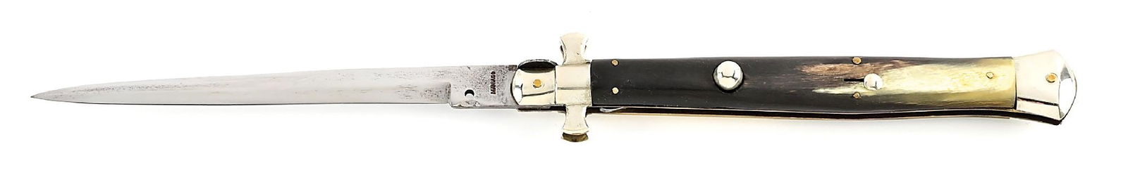 RARE C.1920S-30S MANIAGO MARKED BAYONET BLADE MALTESE FLAT GUARD ITALIAN STILETTO PICK LOCK: Appears lightly used. The blade is tang stamped “MANIAGO” on the obverse bayonet half grind dagger blade. Brazilian cow horn handles. Nickel silver MALTESE CROSS top bolsters and brass lin