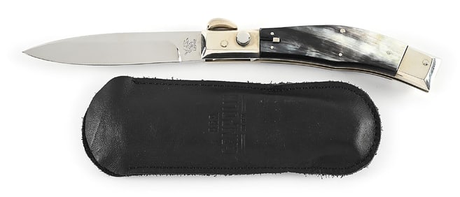 LEPRE ITALY PUSH BUTTON PICK LOCK SWITCHBLADE WITH BRAZILIAN COW HORN HANDLES.