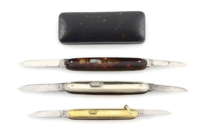 LOT OF 3: CHALLENGE AND FLYOCK TWO BLADE DOUBLE SWITCHBLADES.