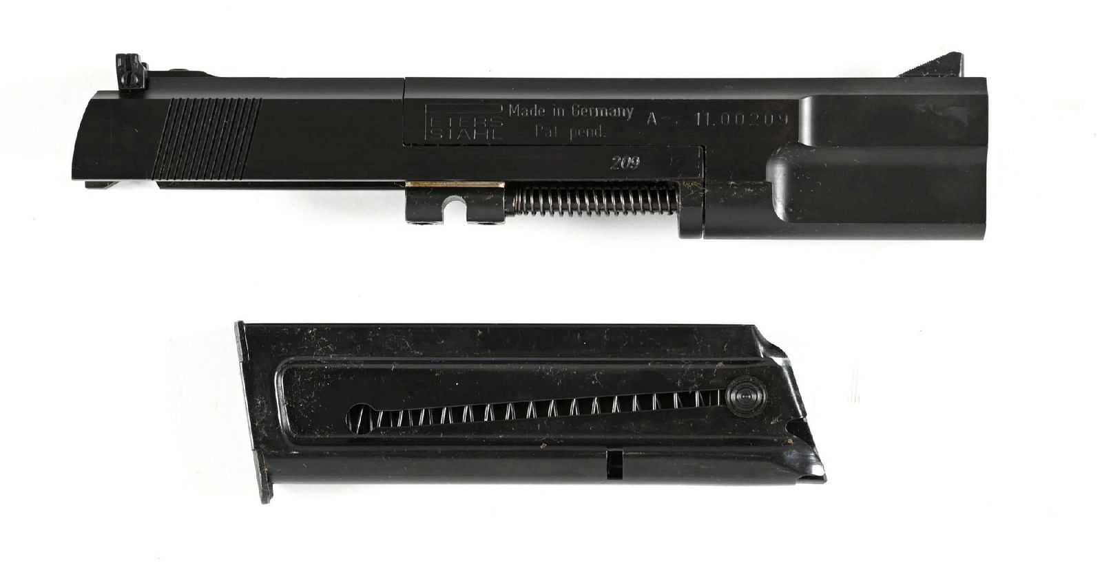 PACHMAYR 1911 .22 LONG RIFLE CONVERSION KIT.: This conversion kit has the blue finish and includes instructions with a complete upper and a .22 magazine. CONDITION: Shows as near new with nominal handling marks.