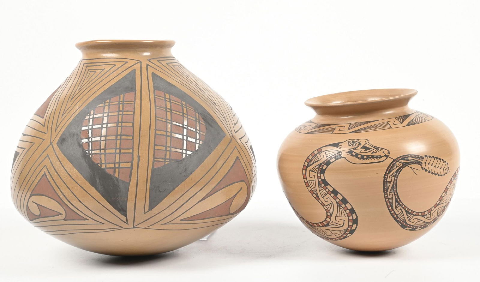 LOT OF 2: CASA GRANDE (MATA ORTIZ) POTTERY OLLAS (1 of 4)