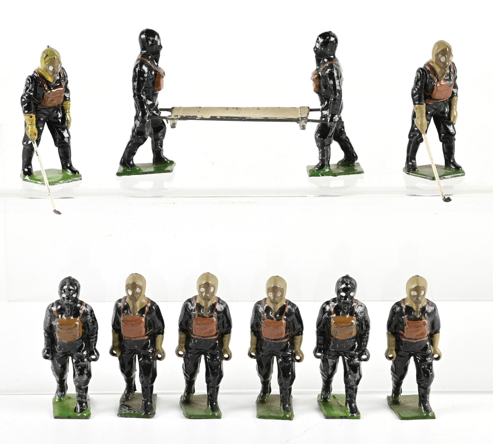 LOT OF 11: W. BRITAIN AIR RAID PRECAUTIONS ASSORTMENT (1 of 1)