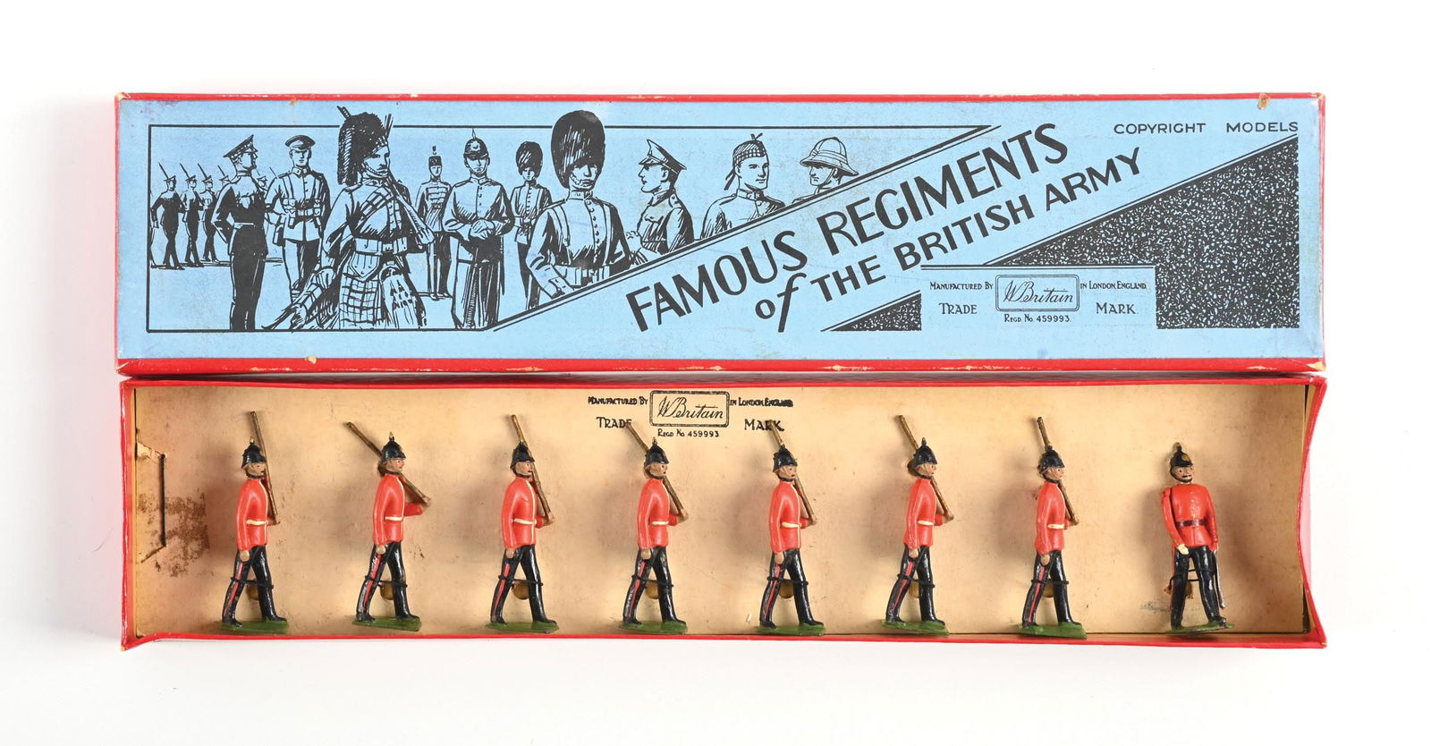 W. BRITAIN FAMOUS REGIMENTS OF THE BRITISH ARMY THE DUKE OF WELLINGTON'S REGIMENT NO. 1602 IN BOX (1 of 2)