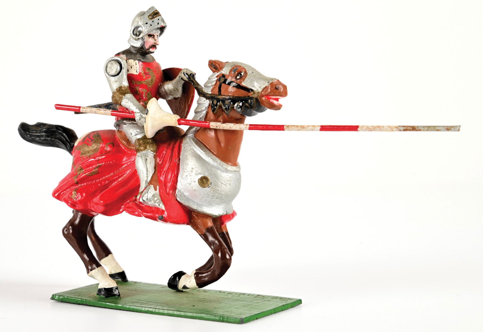 SIR ANDREW SHARRINGBOURNE POSITION H3 RICHARD COURTNEY HERALDIC FIGURE: Movable visor. Base signed. Dimensions: 4 - 1/2" x 1 - 1/4" x 2 - 3/4".