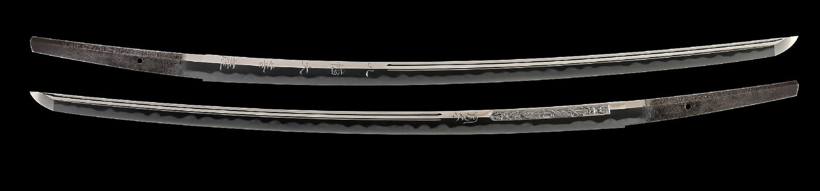 EXCELLENT CHOUNSAI TSUNATOSHI KATANA WITH HORIMONO AND NBTHK CERTIFICATIONS: The Shodai Chounsai Tsunatoshi was one of the preeminent swordsmiths of the late Edo period. Born in 1798, he moved to Edo in order to learn sword smithing from Suishinshi Masahide, one of one three s