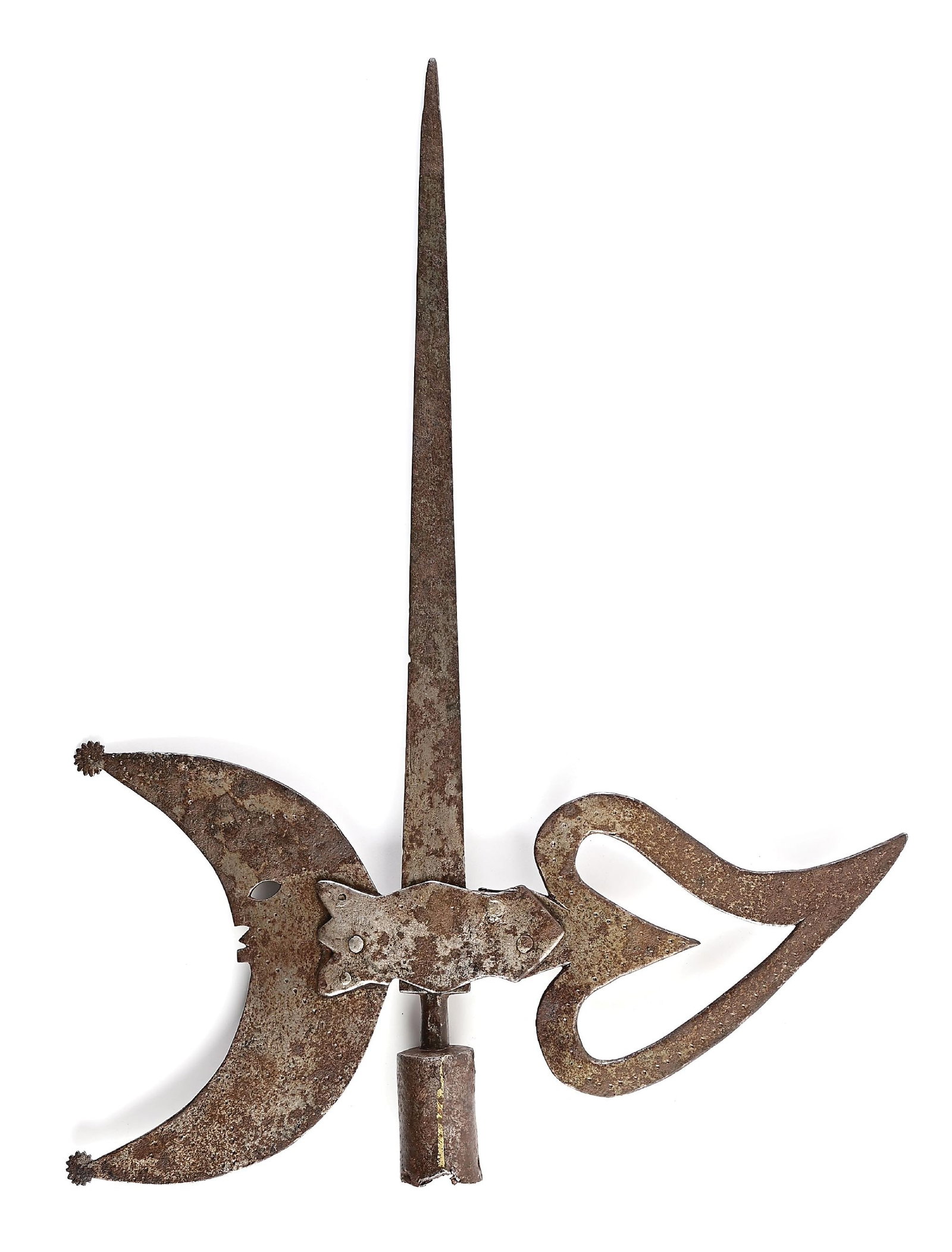 FASCINATING FOLK ART AMERICAN HALBERD HEAD, BLACKSMITH MADE USING BRITISH BAYONET.: This unique two-piece halberd head was made using a British 18th century Brown Bess socket bayonet as the spike. The base has been modified for a pole using a cylindrical socket with brass filled join