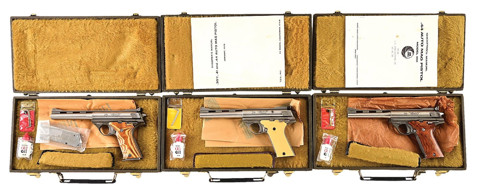 (M) SPECIAL (3 ) GUN SET OF LEE JURRAS CUSTOM AUTOMAG MODEL 100 SEMI AUTOMATIC PISTOLS INCLUDING THE: The original Arcadia Machine & Tool Auto Mag Corp or AMT , located in Pasadena, lasted only from 1971 through 1972. TDE OF El Monte took over after the bankruptcy. The Auto Mag pistol was designed by